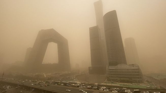 Badai pasir China. [Leo Ramirez/AFP]