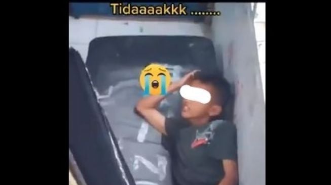 Momen Santri Terciduk Bolos Kegiatan Ponpes, Cara Ngumpetnya Bikin Terbahak