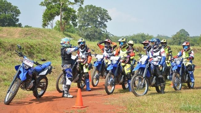 Tips Dasar Hadapi Medan Saat Riding Off-Road, Dijamin Mantap Mainkan Gas