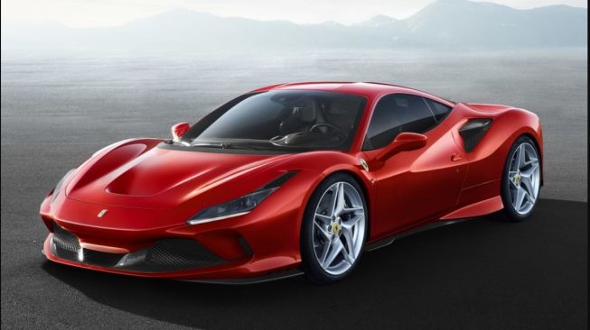 Viral Warganet Buka-bukaan Ungkap Mahalnya Pajak Mobil Ferrari, Publik: Dua Tahun Bisa Dipakai Beli Rumah