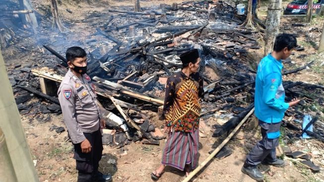 Ponpes di Petir Terbakar, Kitab dan Quran Habis Dilalap Jago Merah