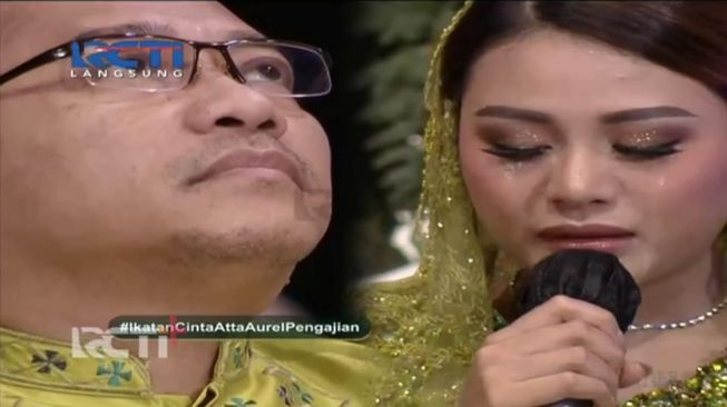 Tangis Aurel Hermansyah Pecah Ingat Makan Mi Instan Tiap Hari Bareng Anang