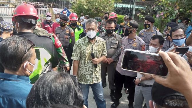 Warga Klapanunggal Bogor Sesak Nafas, Akibat Bau Busuk dari Pabrik Limbah