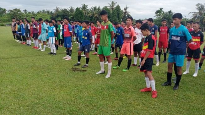 Ratusan Pesepak Bola Muda Sumbar Ikuti Seleksi Timnas U-16 dan U-19