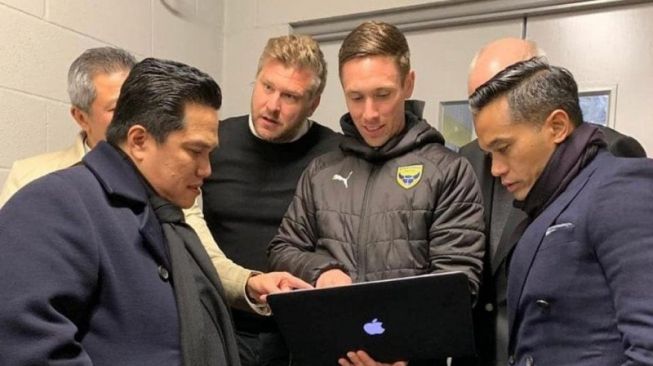 Oxford United Segera Menjadi Milik Erick Thohir dan Anindya Bakrie