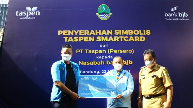 Permudah Akses, Nasabah BJB Dapat Taspen Smartcard