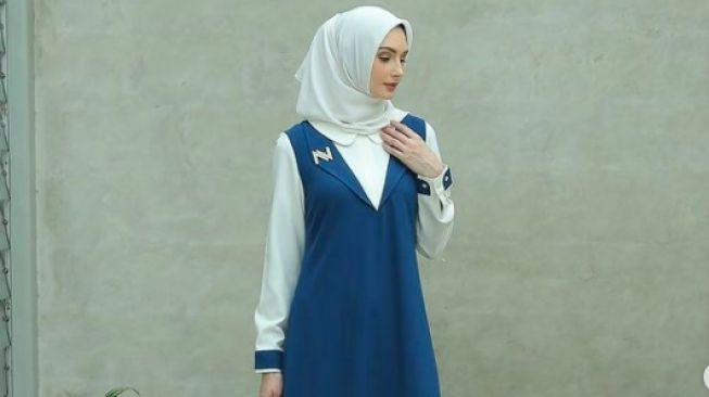 Busana kantor muslimah yang elegan [ ninanugrohostore]