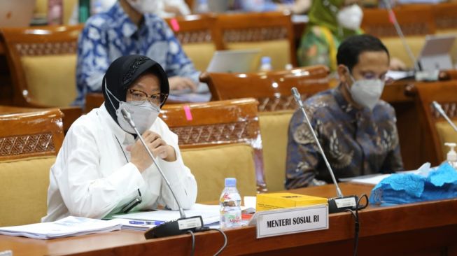 Survei Capres Charta Politika, Muncul Nama Risma Hingga Mahfud MD