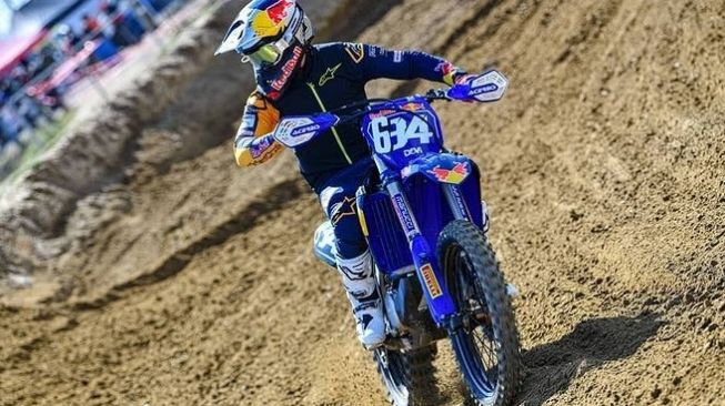 Andrea Dovizoso saat tampil dengan motocross (Instagram)