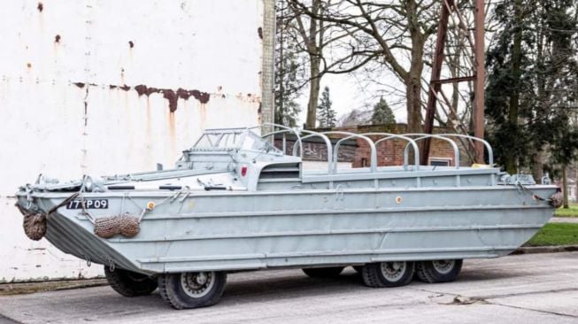 GMC DUKW 353. (Twitter/@HoldenKlasik)