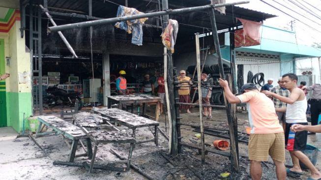 Bengkel di Banyuwangi Dibakar Orang Gila, Kerugian Rp 25 Juta