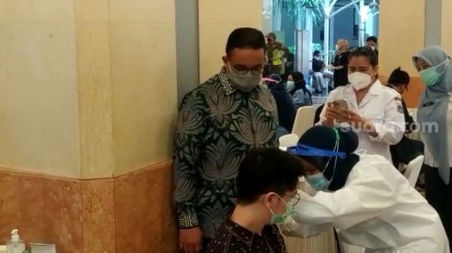 4.371 Pekerja Media Terima Vaksin Covid-19 Tahap 2 di Kantor Anies