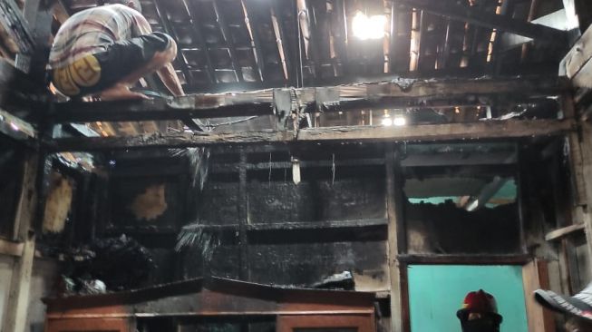 Rumah di Bekasi Timur Hangus Dilalap Api Gegara Obat Nyamuk Bakar