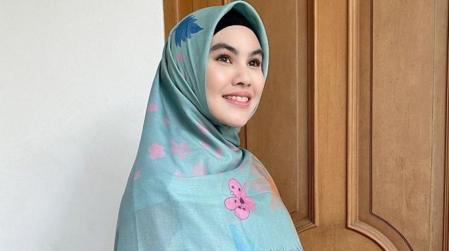 Alis dan Bibirnya Sering Diomongin, Kartika Putri Beri Penjelasan