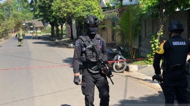 Benda Mencurigakan di Rumah Petinggi KAMI Fake Bomb, Polisi Beberkan Isinya