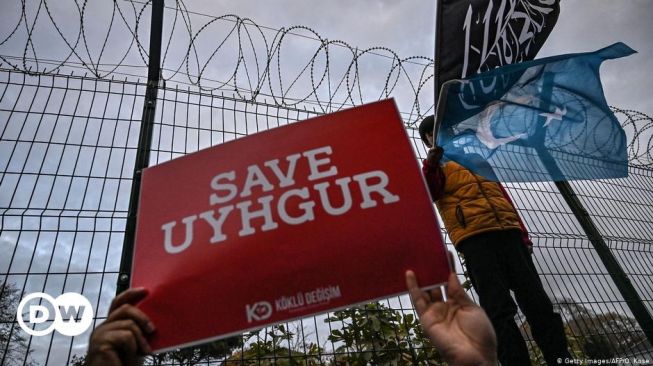 Facebook: Peretas Cina Intai Muslim Uighur di Luar Negeri
