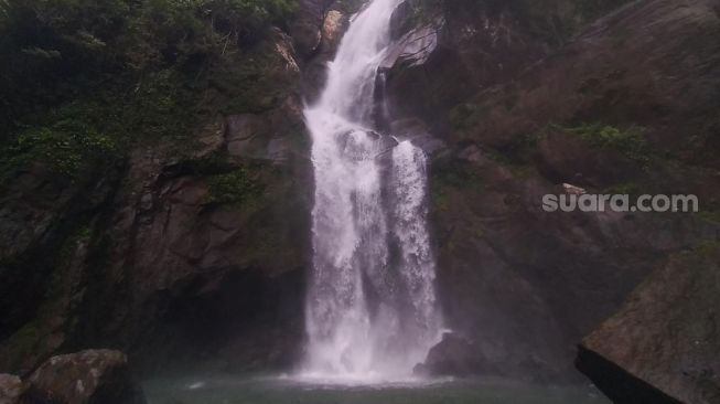 Satu Mahasiswa UNP Jatuh di Air Terjun Lubuk Hitam Padang Meninggal Dunia