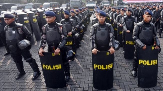 Hampir 2000 Petugas Amankan Sidang Rizieq Shihab