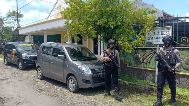 Soal Kasus Korupsi APBDes, Rumah Kades Kaligunting Madiun Digeledah Polisi