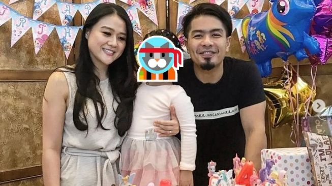 Bams eks Samsons bersama istri, Mikhativa Wijaya [Instagram]