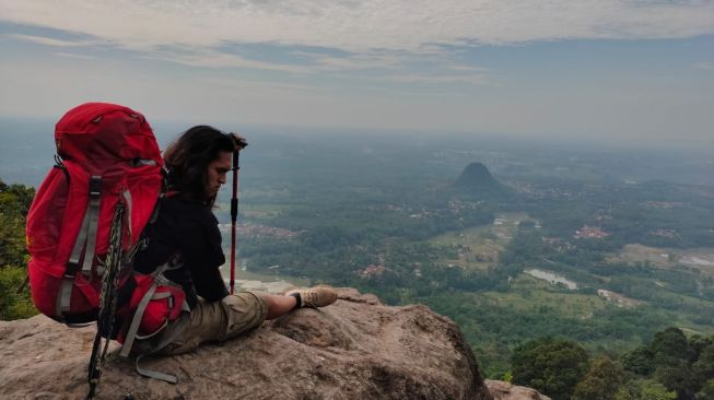 Wisata Situs Gunung Munara Rumpin [BUMDes Kampung Sawah]