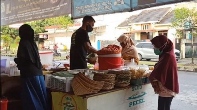 5 Makanan Khas Madiun Terpopuler, Ada Nasi Jotos, Apaan Tuh?