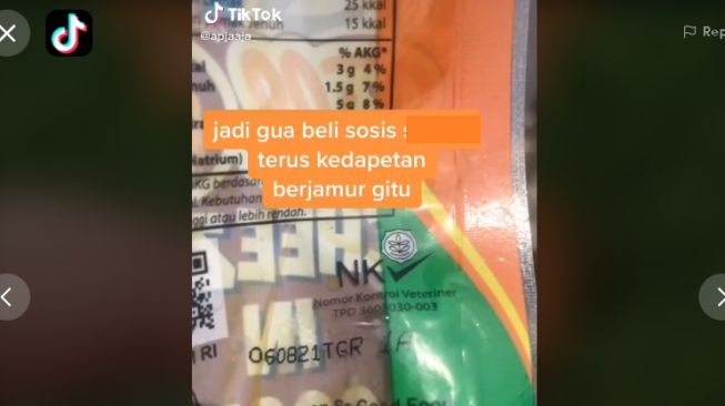 Rezeki Nomplok! Protes Gegara Sosis Berjamur, Malah Dikirim Paket Ini