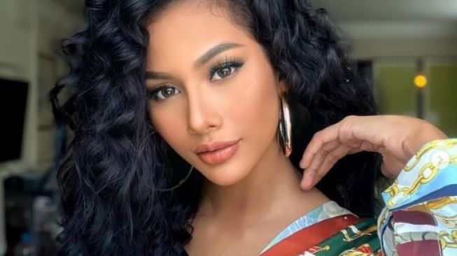 Perwakilan Indonesia Aurra Kharisma di Ajang Miss Grand International (instagram.com/aurrakharishma)