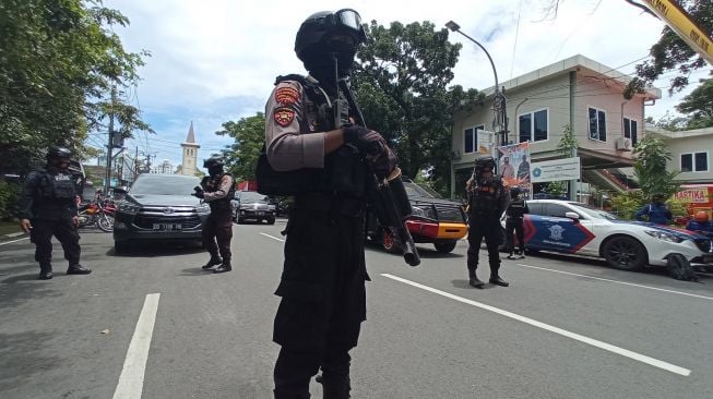 Bom Bunuh Diri di Makassar, Pelaku Diduga Perempuan