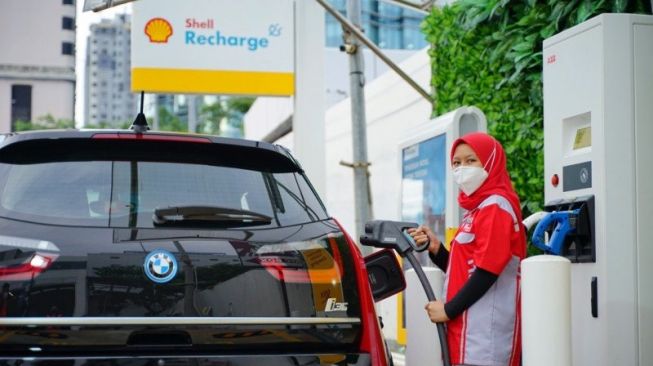 Dear Peminat Mobil Listrik, Telah Hadir SPKLU Pertama Shell Indonesia