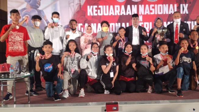 Muaythai Kota Bekasi Juara Umum Kejuras dan Liganas 2021 di Kendari