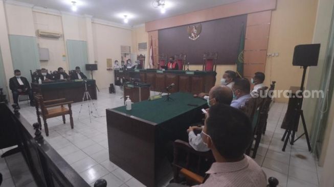 Sidang praperadilan Jumardi, penjual burung bayan digelar di PN Pontianak, Senin (29/3/2021). (Suara.com/Ocsya Ade CP)