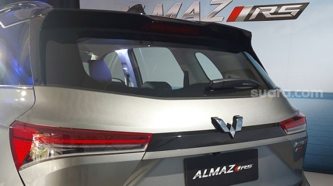 Wuling Almaz RS Jadi Ajang Produsennya Memperkenalkan Logo Baru