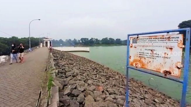 Kondisi terkini bendungan Situ Gintung di Cirendeu, Kecamatan Ciputat Timur, Kota Tangerang Selatan. [Suara.com/Wivy]