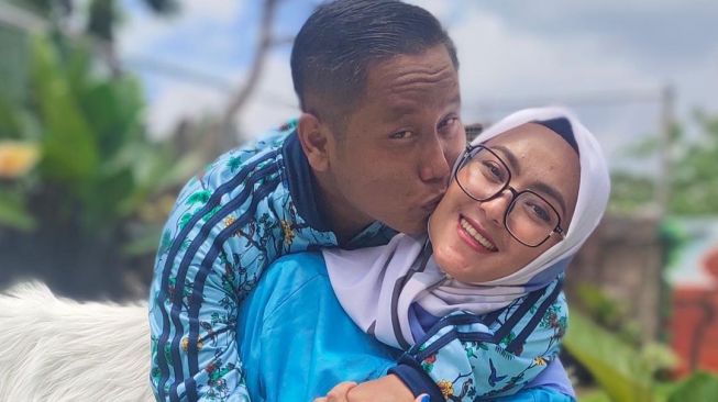 Narji dan istri, Widiyanti [Instagram]