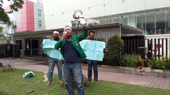 Aksi Mogok Makan Mahasiswa di Medan Dibubarkan Satpol PP