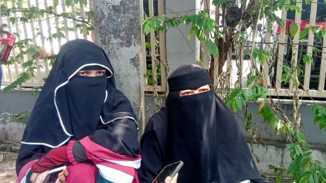 Siti Rajin ke Sidang HRS karena Ingin Dicatat Malaikat: Polisi sampai Hafal