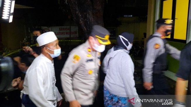 Polisi Datangi Rumah ZA Penyerang Mabes Polri, Orangtua ke RS Polri