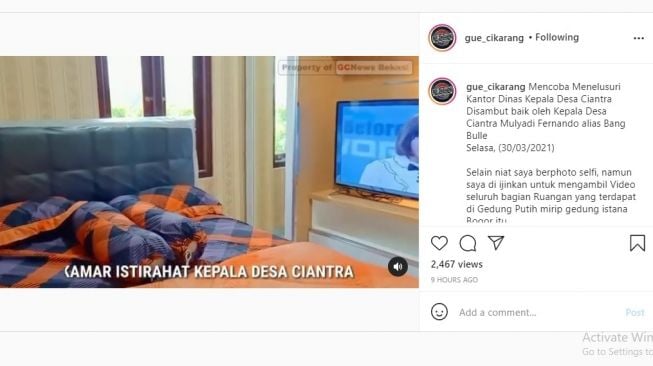 Penampakan kamar istirahat di kantor dinas kepala Desa Ciantra, Cikarang Selatan, Kabupaten Bekasi.[Instagram/@gue_cikarang]