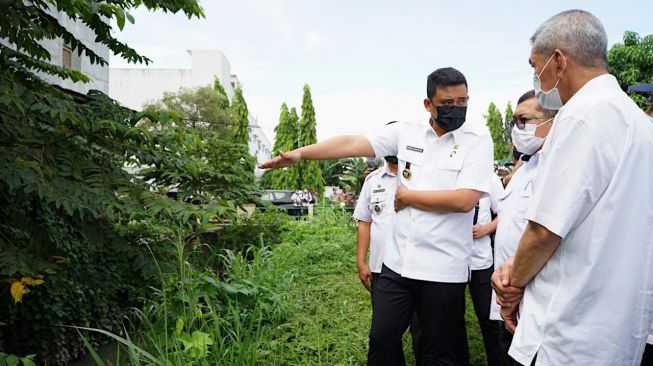 Tinjau Penyempitan Sungai Bederah, Bobby Nasution Beri Perintah Tegas!