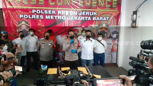 Polisi Tetapkan Dua Tersangka Pencurian Furnitur Rumah Mewah di Kedoya