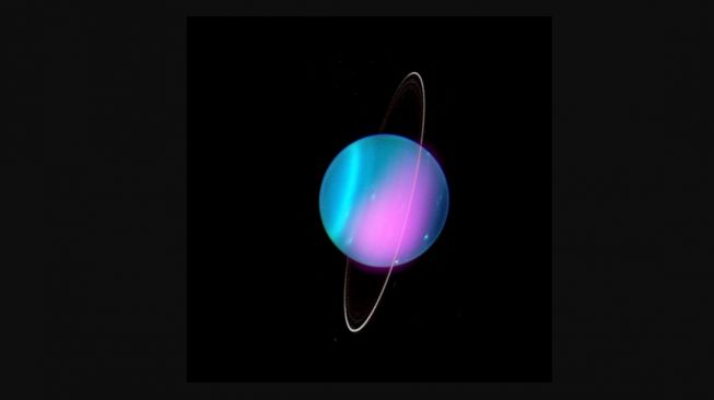 Sinar X-Ray keluar dari Uranus. [NASA]