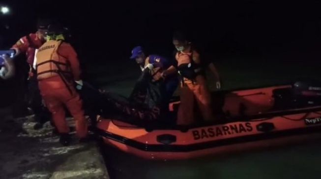 Tak Ditemukan, Tim Evakuasi Hentikan Pencarian Wisatawan Bekasi yang Tenggelam di Sawarna