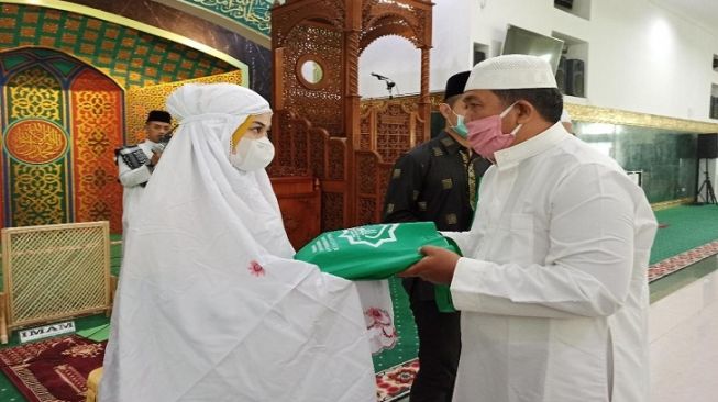 Terkesan dengan Persaudaraan Umat Muslim, Susilawati Jadi Mualaf