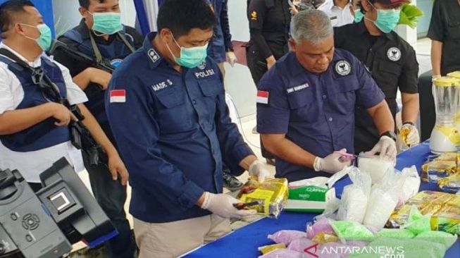 Jaringan Bandar Sabu Digrebek di Tol Kayuagung - Palembang