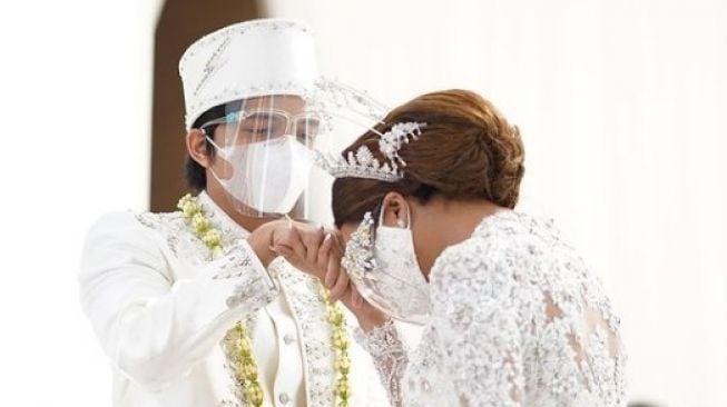 Aurel Hermansyah Tak Berhijab, Netizen Bawa-bawa Mantan Atta Halilintar