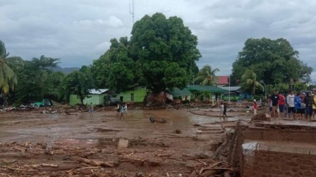 Korban Banjir di Flores Timur: Ada Mayat Ditemukan Masih di Atas Kasur