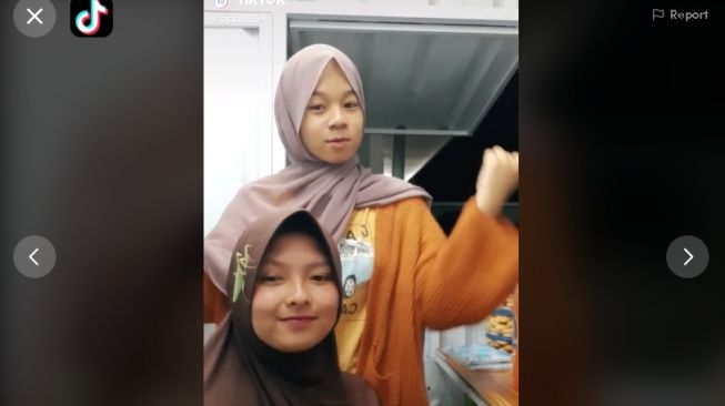 Ditonton 36 Juta Kali, Video Reaksi Cewek Ketempelan Serangga Bikin Ngakak
