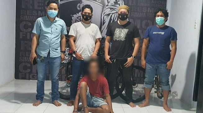 Tak Tahu Diri! Tukang Cat Bangunan Dikasih Kerjaan Malah Curi Emas Klien