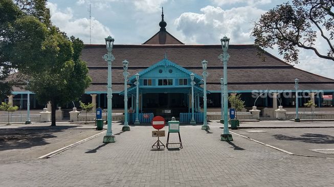 UEA Revitalisasi Masjid Agung dan Siti Hinggil Selatan, Bangunan Bersejarah Kini Makin Kokoh